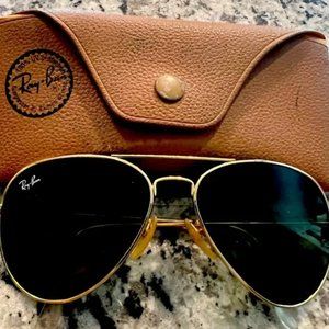 Ray Ban Vintage Bausch and Lomb Aviators Gold